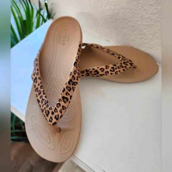 Crocs Women's Kadee II Leopard Flip Sandals - Picture 3 of 6